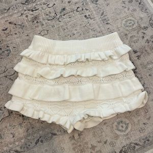 Edikted Ruffle Shorts